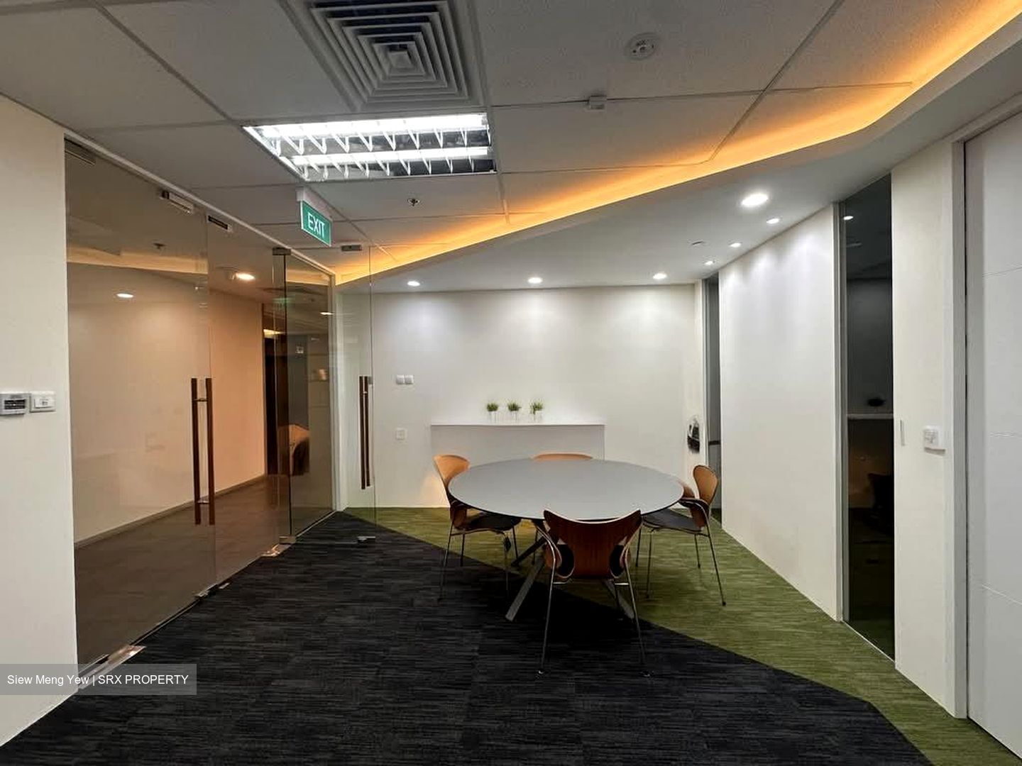 One Raffles Place (D1), Office #534782261